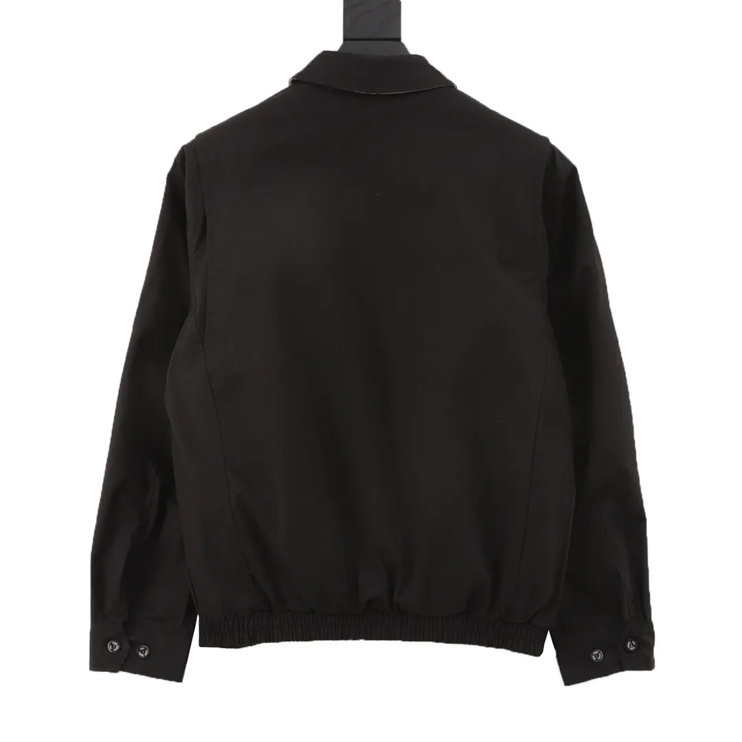 P580 Ralph Lauren/Ralph Lauren R25 classic unisex old cadre zipper jacket, same style as Yi Mengling, item number: RL12168. Recommended by many fashion bloggers, the Harrington jacket's lapel zipper windproof design perfectly blends casual style with street trend elements, making it very suitable for neutral wear. The fabric texture of the jacket is excellent and comfortable to wear. It is a very versatile and trendy jacket. Original development, 100% pure cotton fabric, exquisite embroidery, evergreen style for all seasons, feel free to buy it, retro will never go out of style!  Size: S-XL